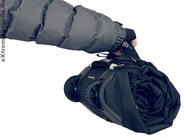 Сумка Douchebag в свернутом состоянии Сумка Douchebag в свернутом состоянии