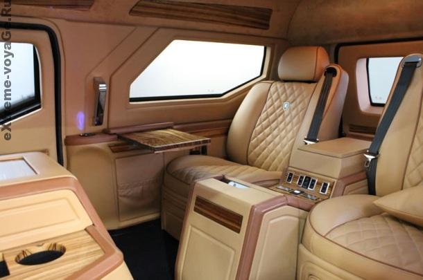 Задние места в салоне внедорожника Knight XV Задние места в салоне внедорожника Knight XV