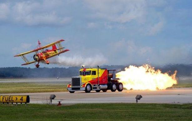 Наперегонки с "кукурузником" Наперегонки с "кукурузником"