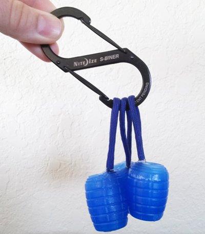Reusable Shark на карабине Reusable Shark на карабине