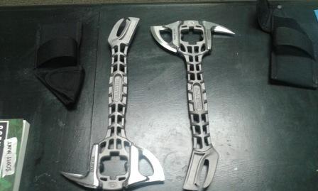 Мощный аварийный топор для выживания Titanium Crash Axe Мощный аварийный топор для выживания Titanium Crash Axe