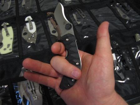 Прочный складной нож Spyderco Zulu Прочный складной нож Spyderco Zulu