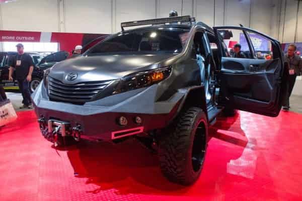 Минивэн-внедорожник для экспедиций Toyota UUV Минивэн-внедорожник для экспедиций Toyota UUV